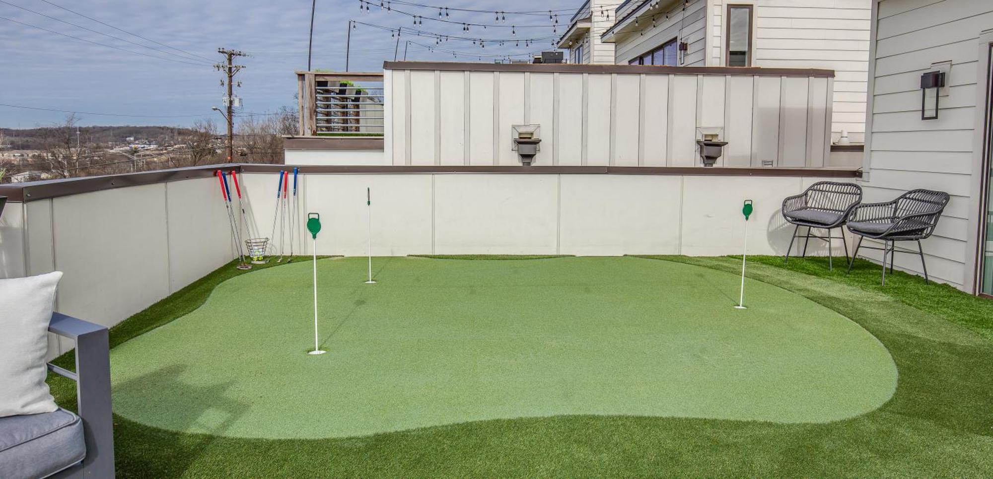 Whiskey House With Rooftop Golf, City Views! 8Min To Downtown! Sleeps 9! Νάσβιλ Εξωτερικό φωτογραφία