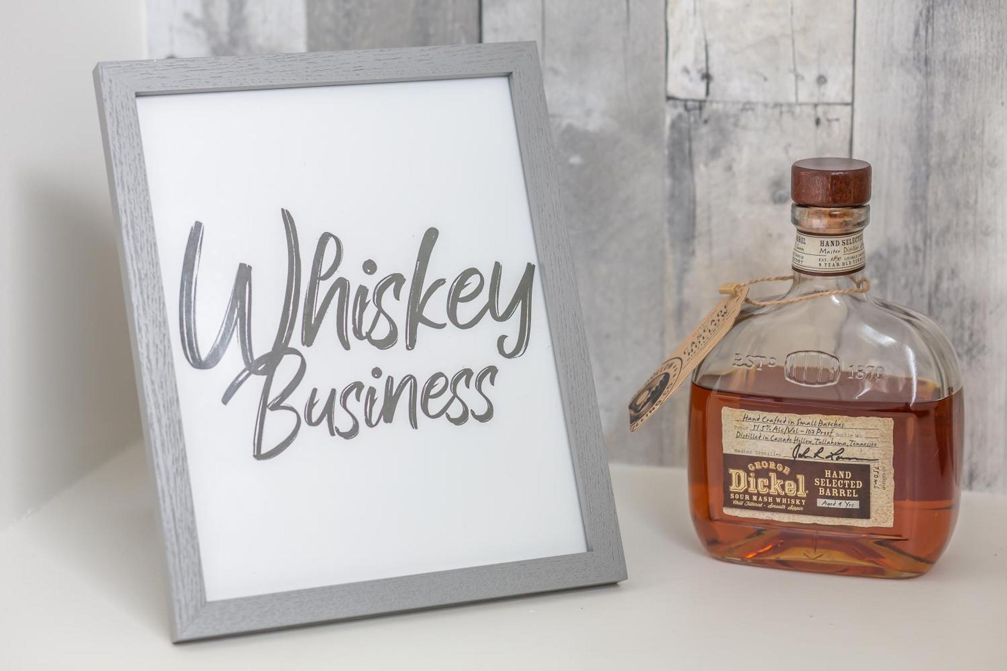 Whiskey House With Rooftop Golf, City Views! 8Min To Downtown! Sleeps 9! Νάσβιλ Εξωτερικό φωτογραφία